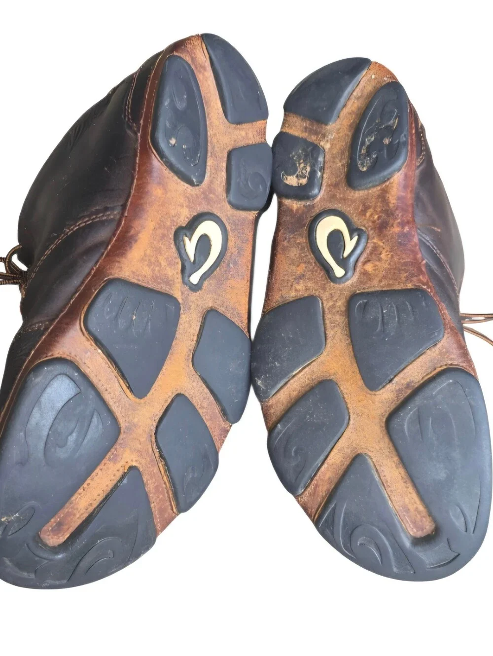 OluKai Kamuela Men's Chukka Boots Shoes dark brown leather. Size 9.
